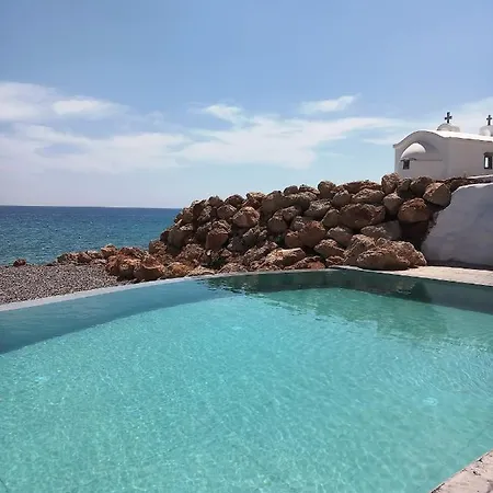 Axiotheaton Villa Pefki