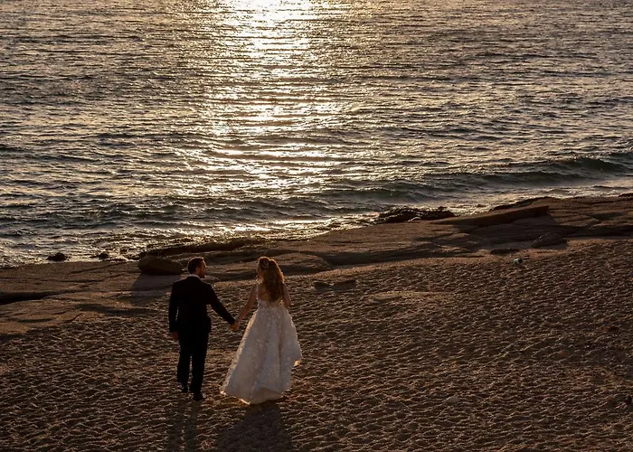 Axiotheaton * Pefki (Rhodes)